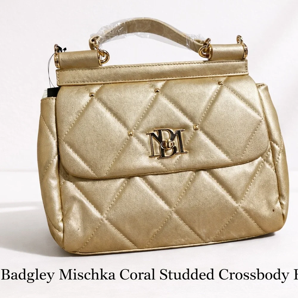Badgley Mischka Gold Quilted Crossbody Bag - Picture 1 of 3